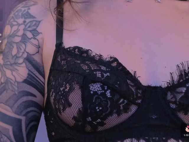 ViolettHansson live cam on BongaCams