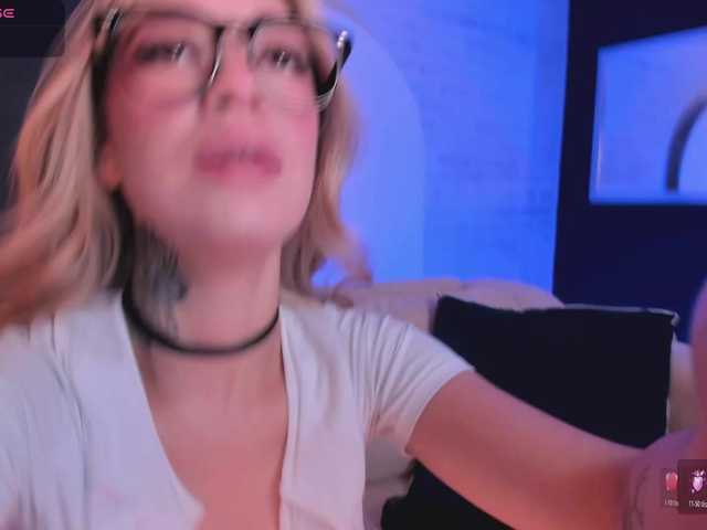 ViolettHansson live cam on BongaCams
