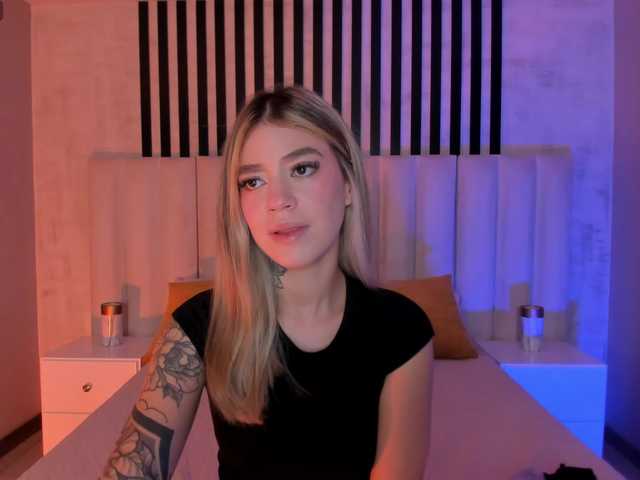 ViolettHansson live cam on BongaCams