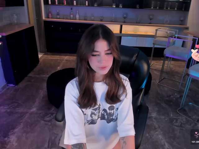 ViolettHansson live cam on BongaCams