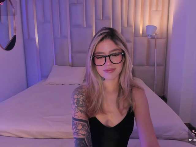 ViolettHansson live cam on BongaCams