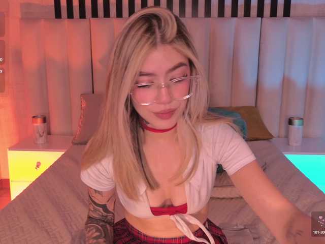 ViolettHansson live webcam show