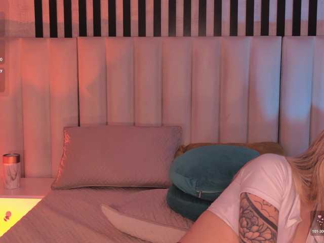 ViolettHansson live cam on BongaCams