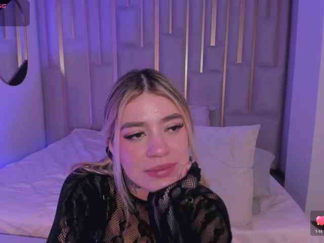 ViolettHansson webcam