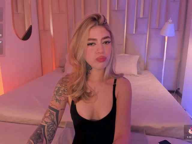 ViolettHansson Live Webcam on BongaCams