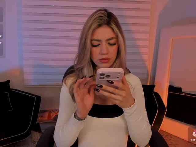 ViolettHansson webcam
