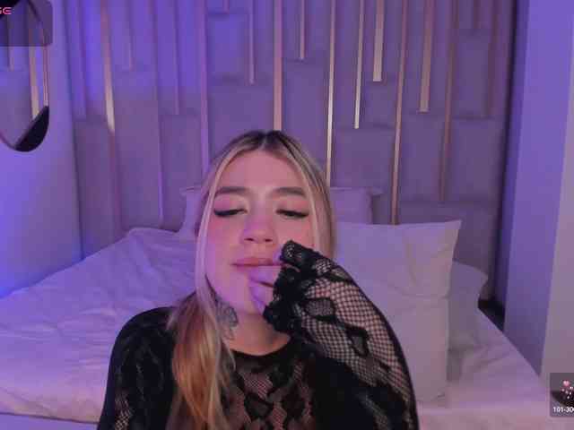 ViolettHansson webcam