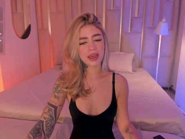 ViolettHansson Live Webcam on BongaCams