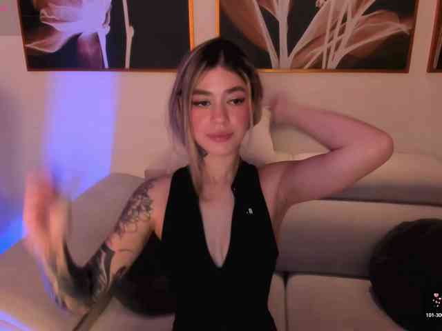 ViolettHansson webcam