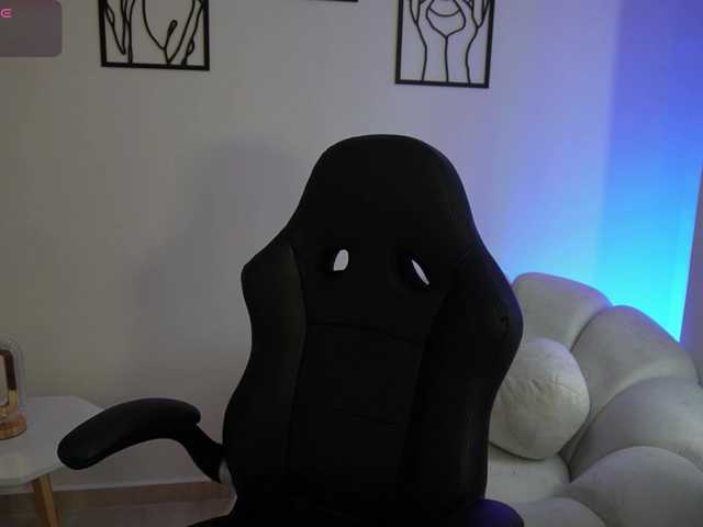 AliceHarper1 live cam on BongaCams
