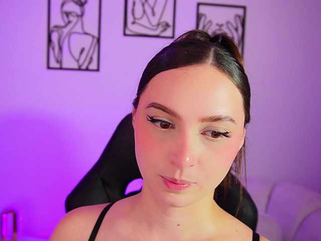 AliceHarper1 live webcam show