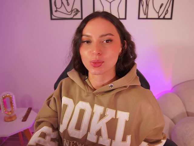 AliceHarper1 live cam on BongaCams