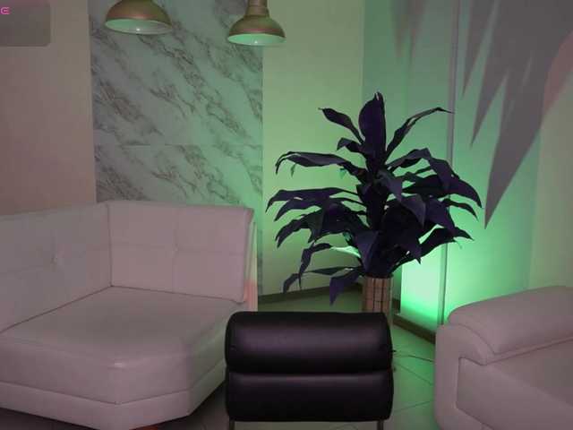 AliceHarper1's BongaCams show and profile