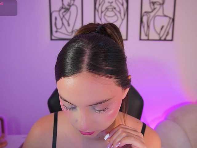 AliceHarper1 live cam preview