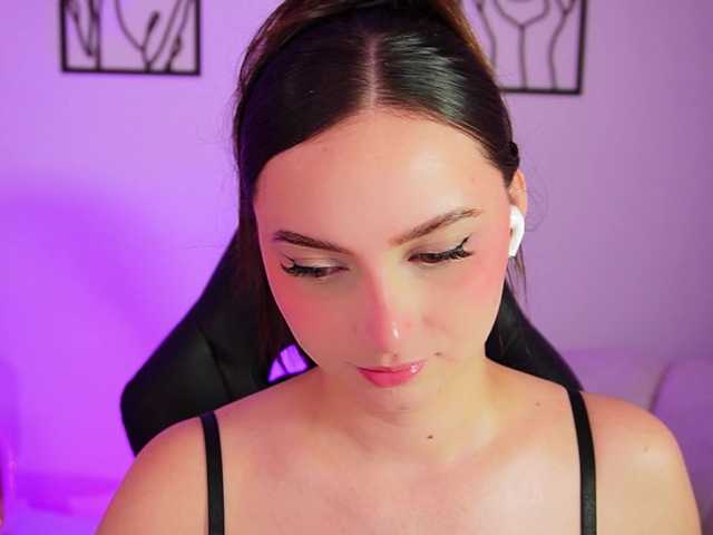 AliceHarper1 live webcam show