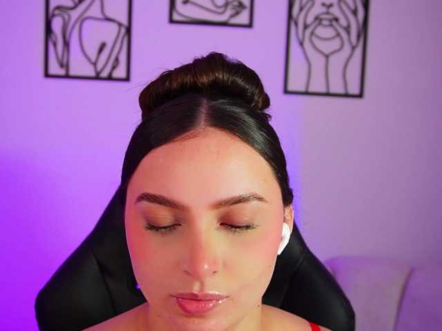 AliceHarper1 live webcam show