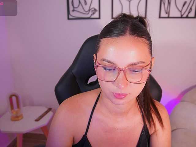 AliceHarper1 live cam on BongaCams