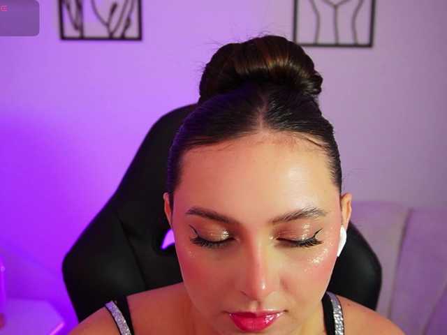 AliceHarper1 live cam on BongaCams
