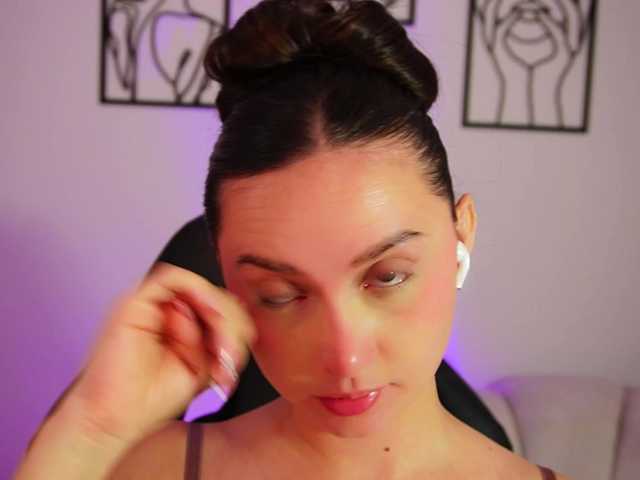 AliceHarper1 live cam on BongaCams