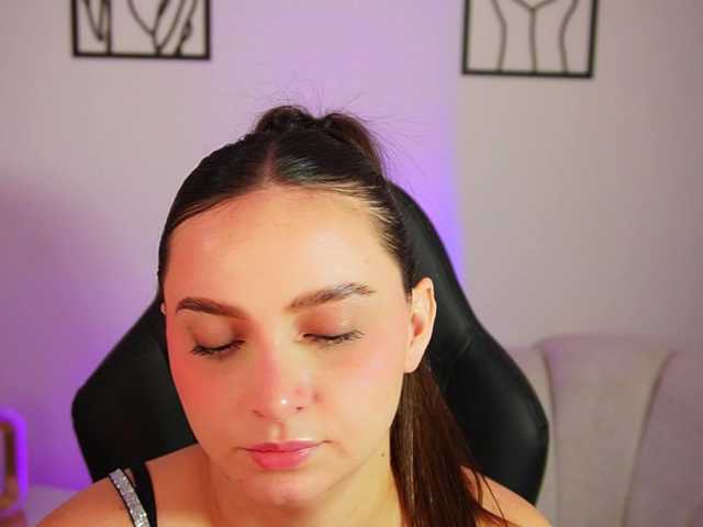 AliceHarper1 live cam on BongaCams
