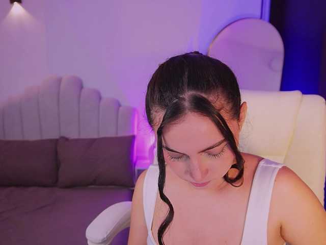 AliceHarper1 live cam on BongaCams