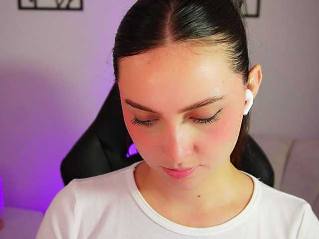 AliceHarper1 live webcam show