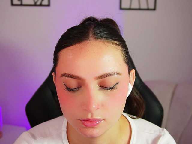 AliceHarper1 live webcam show