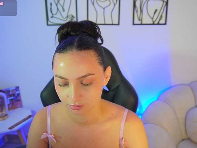 AliceHarper1 live cam on BongaCams