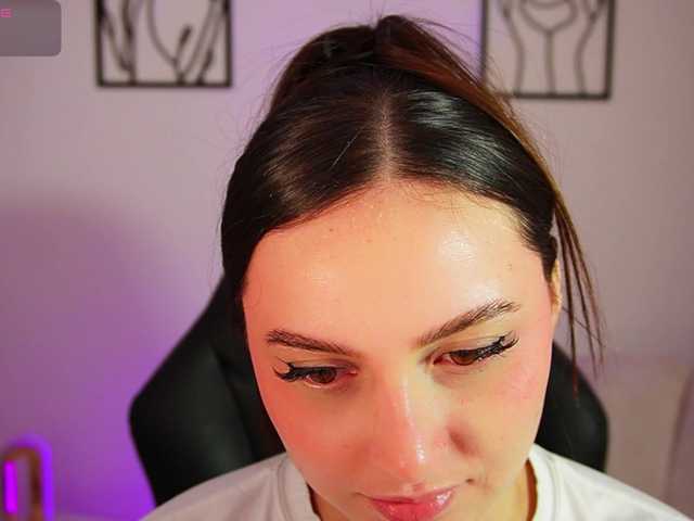AliceHarper1 live cam on BongaCams