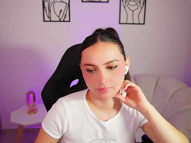 AliceHarper1 live cam on BongaCams