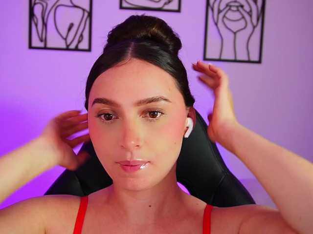 AliceHarper1 live webcam show