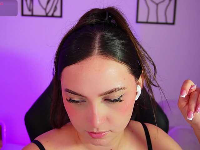 AliceHarper1 live cam on BongaCams