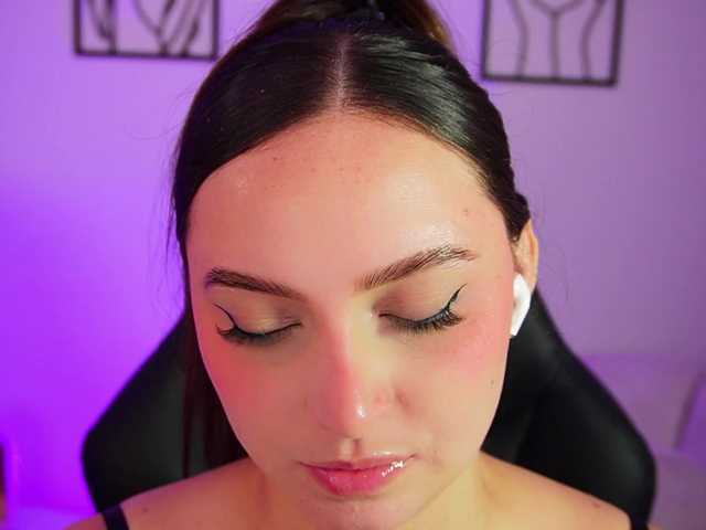 AliceHarper1 live webcam show