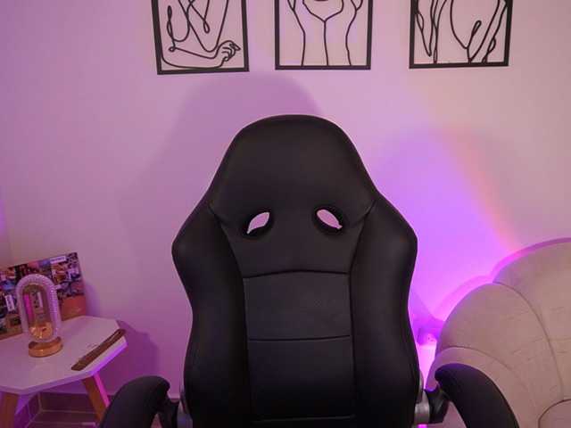 AliceHarper1 live cam preview