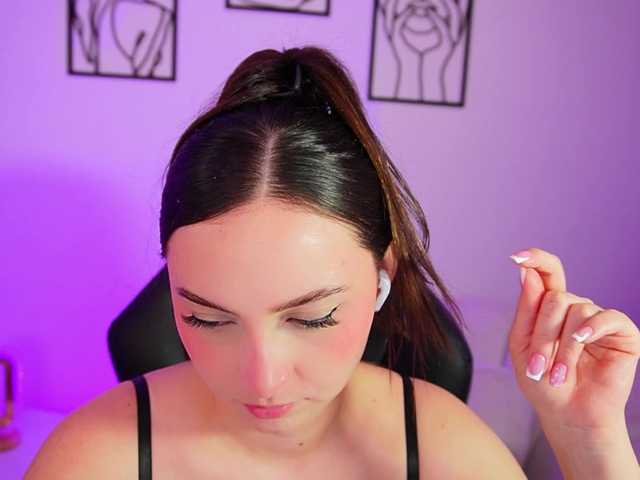AliceHarper1 live cam on BongaCams