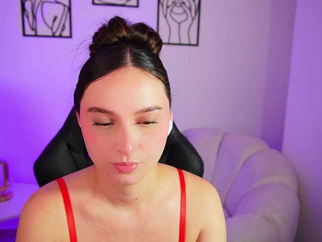 AliceHarper1 live cam on BongaCams