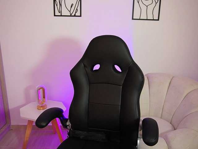 AliceHarper1 live cam on BongaCams