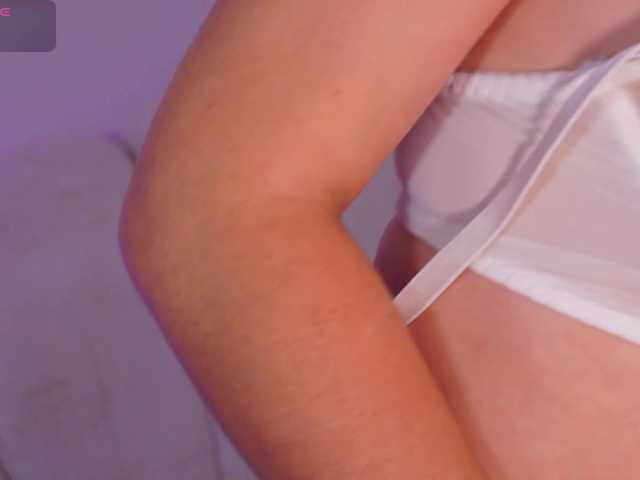 AliceHarper1 live cam on BongaCams
