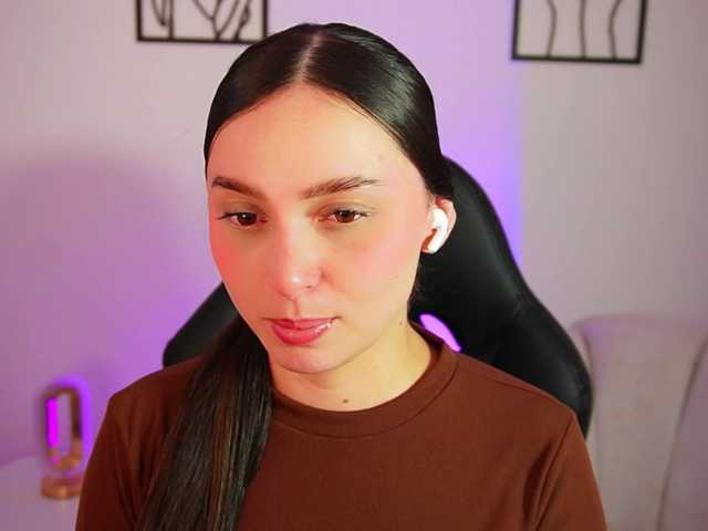 AliceHarper1 live webcam show