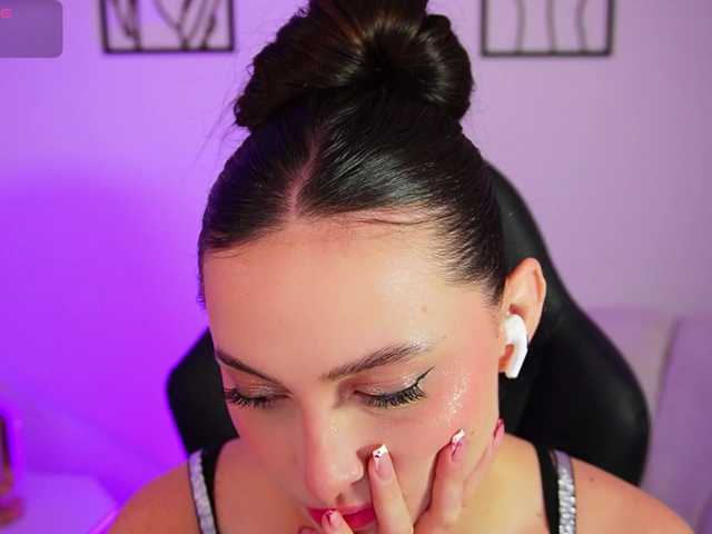 AliceHarper1 live cam on BongaCams