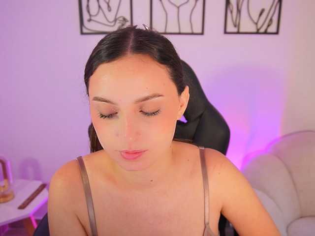 AliceHarper1 live cam preview