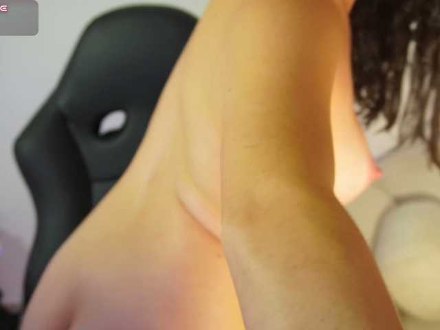 AliceHarper1 live cam on BongaCams