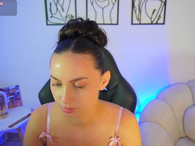 AliceHarper1 live cam on BongaCams
