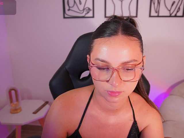 AliceHarper1 live cam on BongaCams