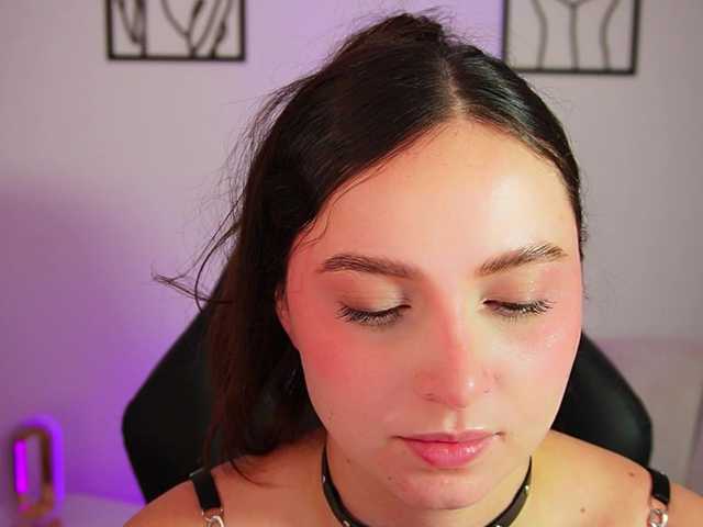 AliceHarper1 live webcam show