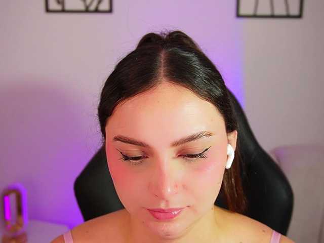 AliceHarper1 live cam on BongaCams