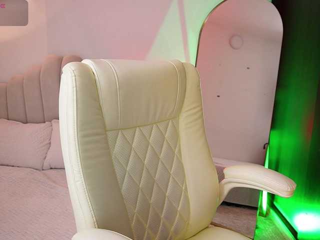 AliceHarper1 live cam on BongaCams