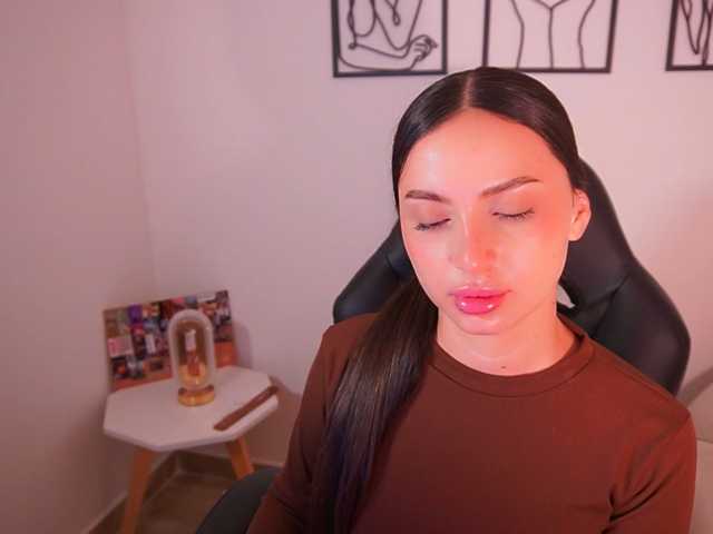 AliceHarper1 live cam on BongaCams