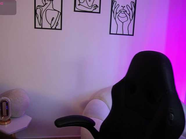 AliceHarper1 live cam on BongaCams