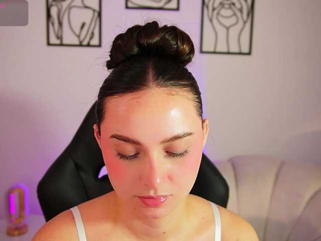 AliceHarper1 live cam on BongaCams